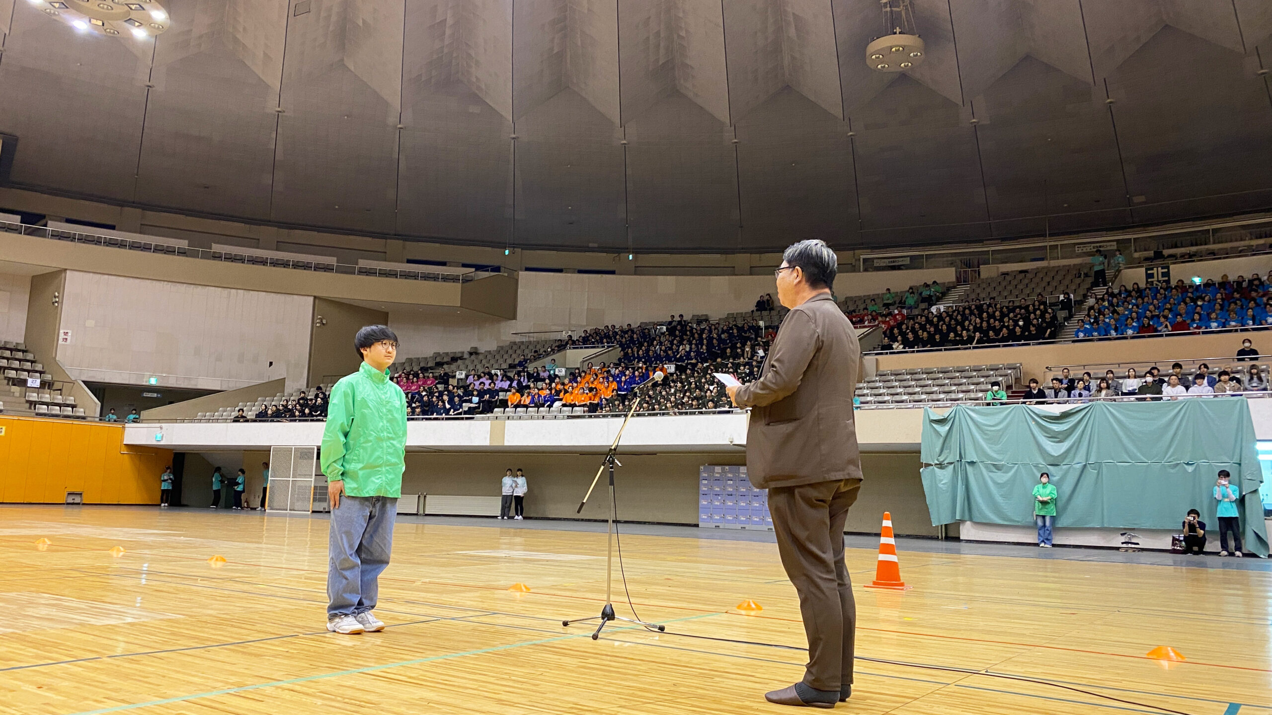 YOSAKOIソーラン祭り学生実行委員会へ支援金目録を贈呈